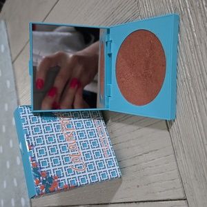Colourpop super shock highlighter